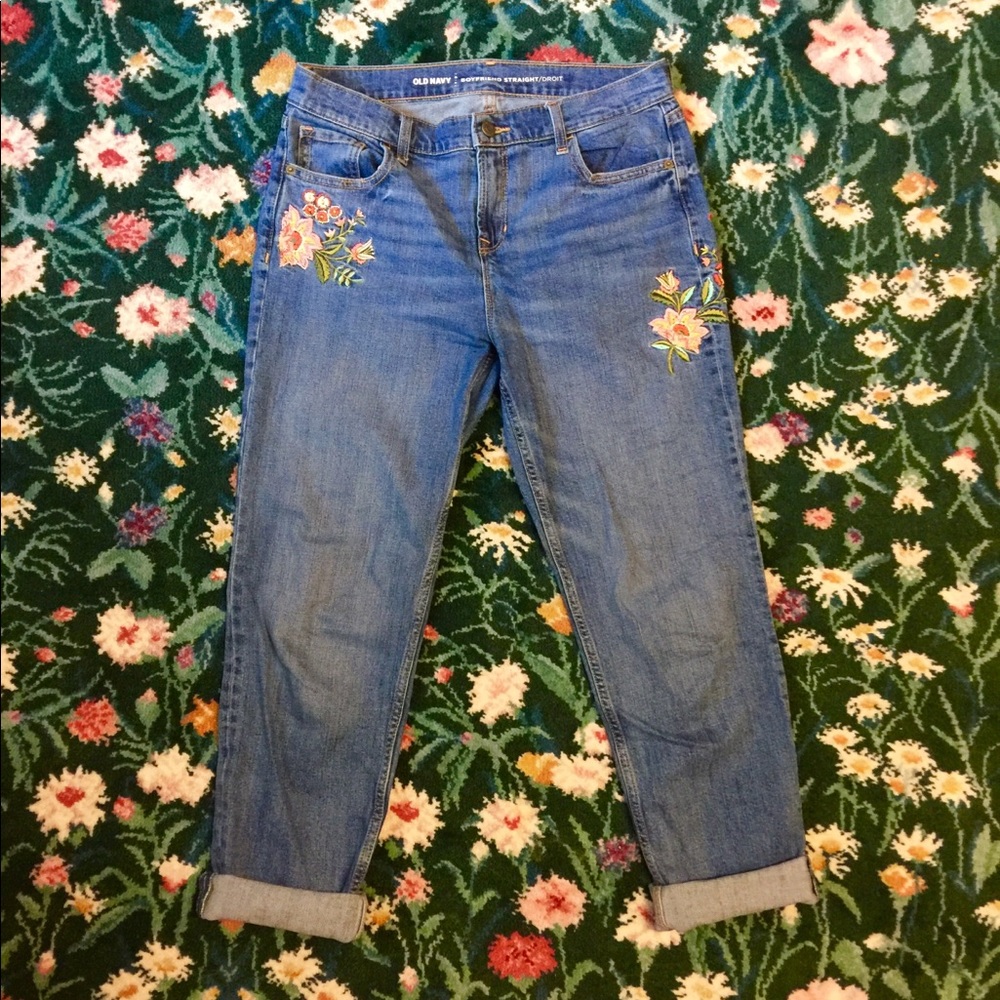 Embroidered Mom/“Boyfriend” Jeans